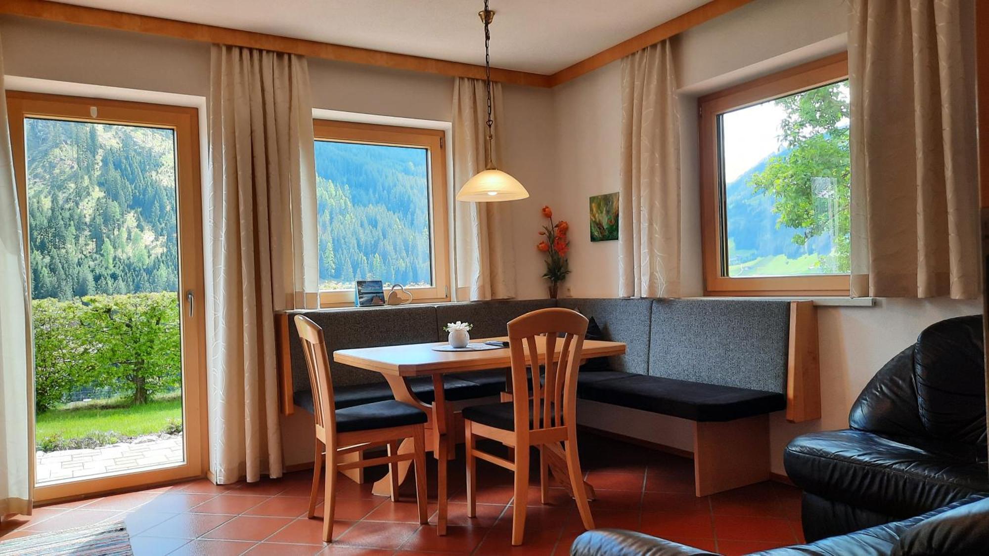 Haus Ausblick Lägenhet Tux Exteriör bild